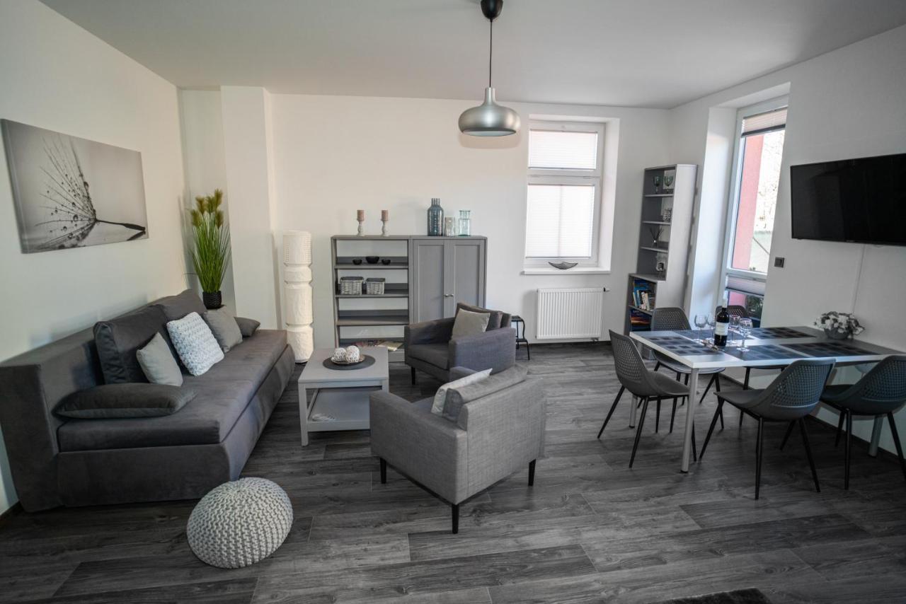 Apartmanovy Dum Sklipek Trutnov Exterior photo